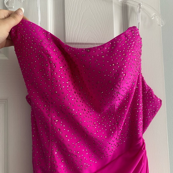 Sherri Hill Prom Dress 💖 - Picture 4 of 10